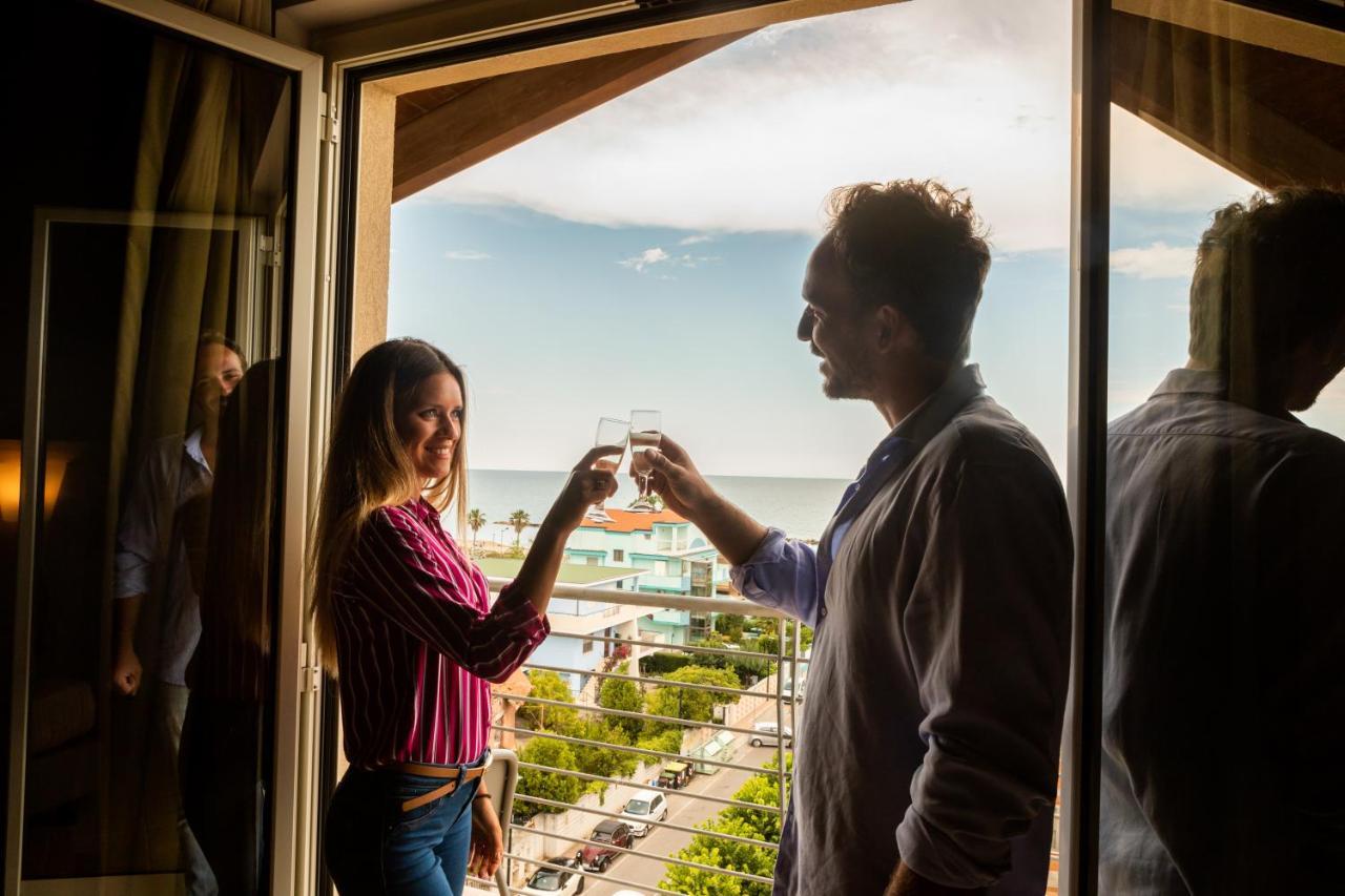 Hotel Prestige Montesilvano Marina Kültér fotó