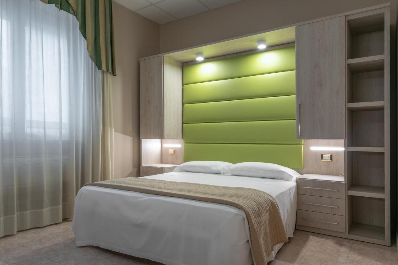 Hotel Prestige Montesilvano Marina Kültér fotó