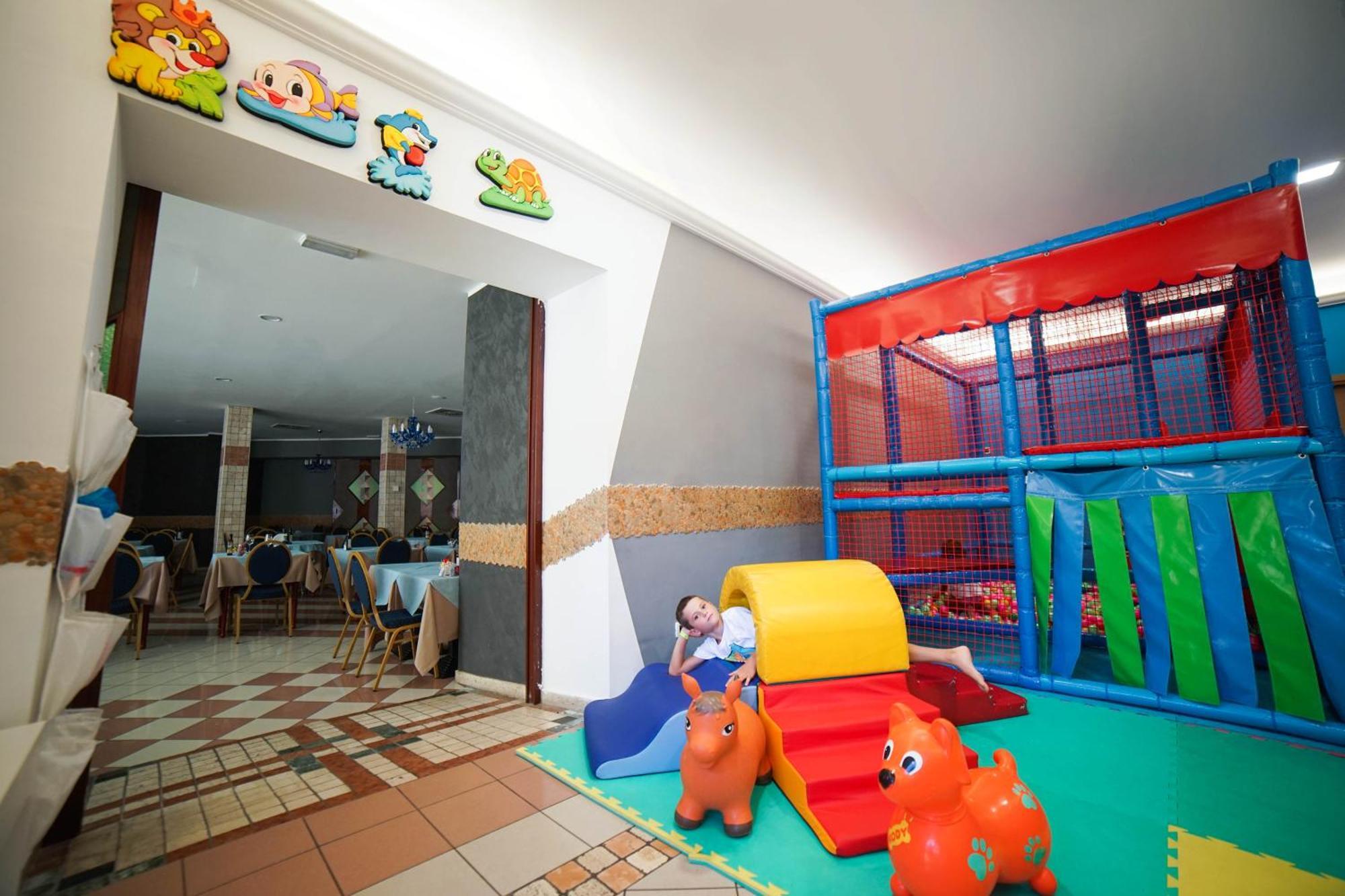 Hotel Prestige Montesilvano Marina Kültér fotó