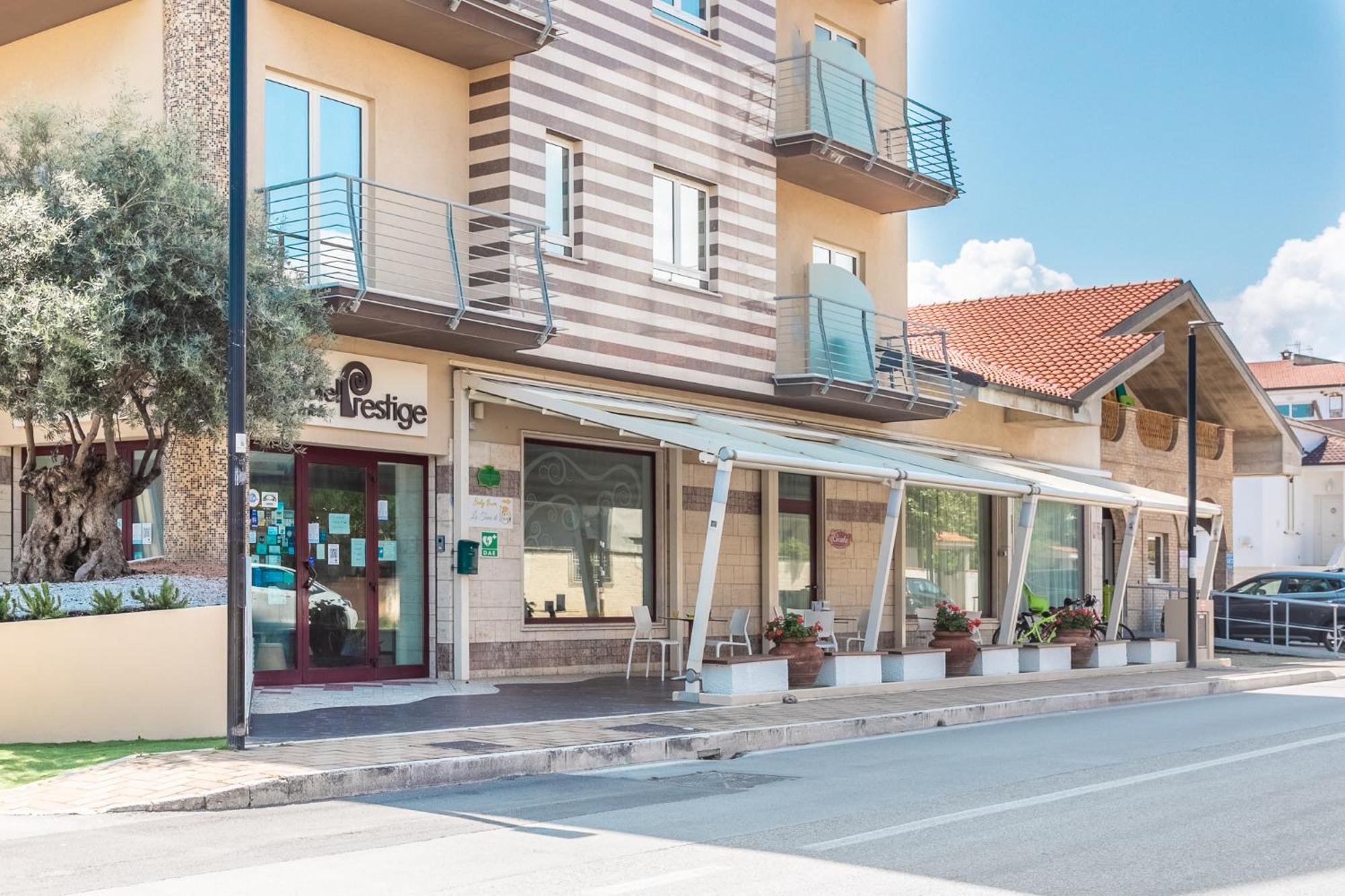 Hotel Prestige Montesilvano Marina Kültér fotó